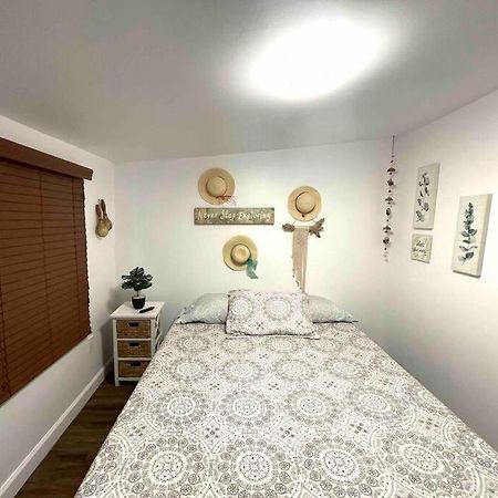 Independent Studio In Little Havana ไมอามี ภายนอก รูปภาพ