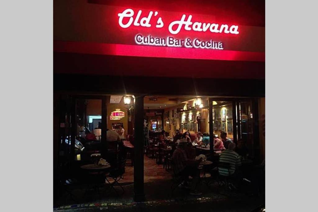Independent Studio In Little Havana ไมอามี ภายนอก รูปภาพ