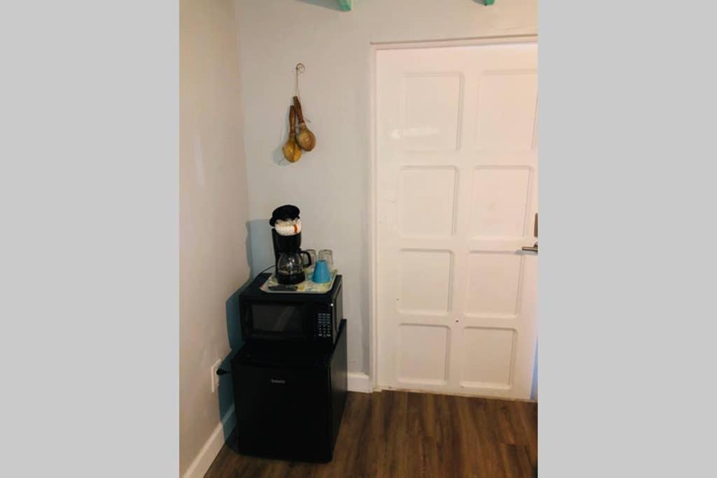 Independent Studio In Little Havana ไมอามี ภายนอก รูปภาพ