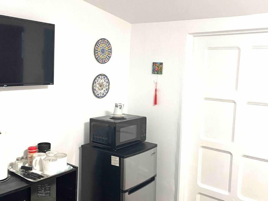 Independent Studio In Little Havana ไมอามี ภายนอก รูปภาพ