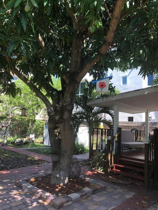Independent Studio In Little Havana ไมอามี ภายนอก รูปภาพ