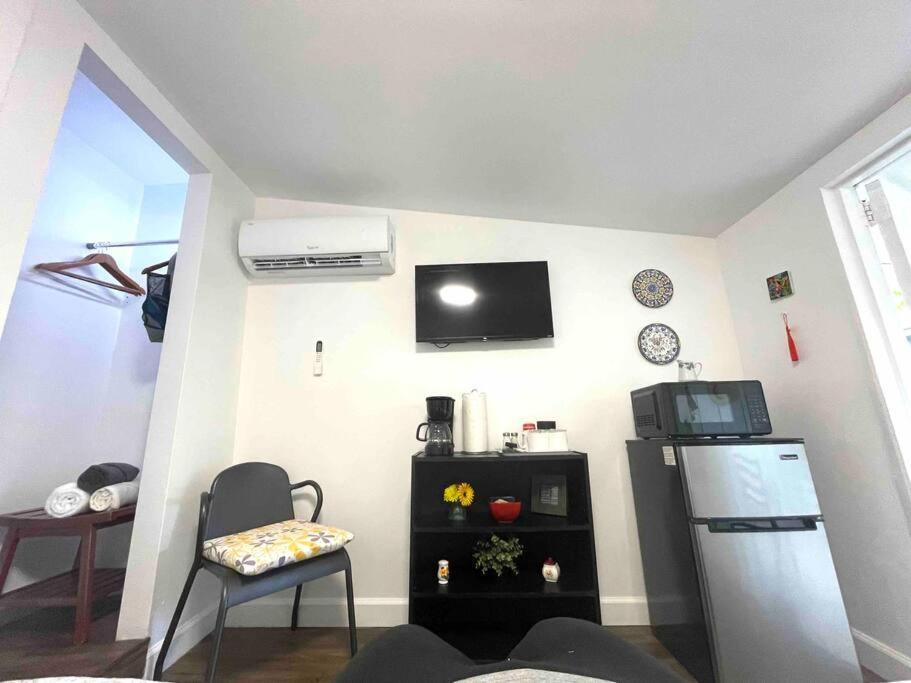Independent Studio In Little Havana ไมอามี ภายนอก รูปภาพ