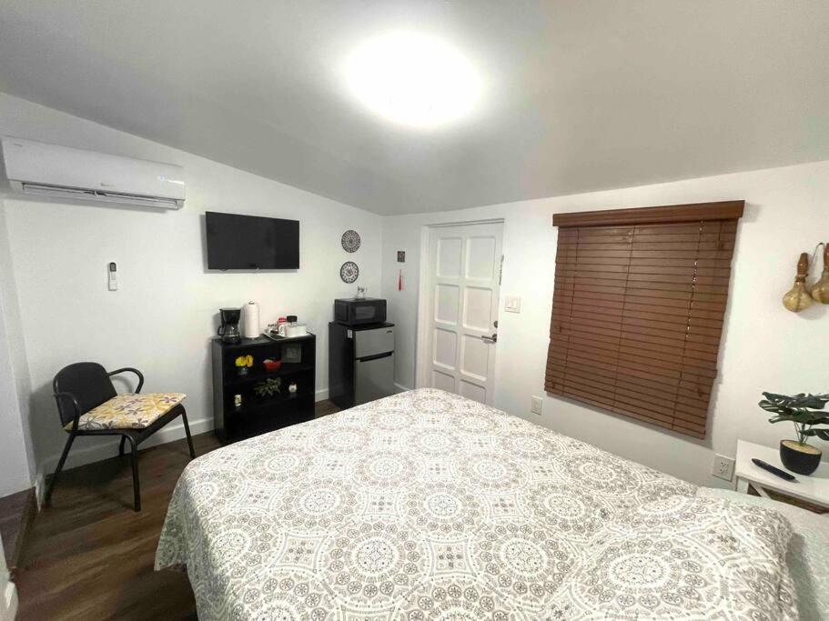 Independent Studio In Little Havana ไมอามี ภายนอก รูปภาพ