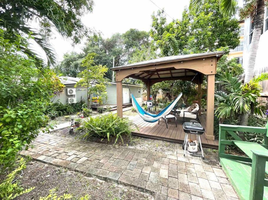 Independent Studio In Little Havana ไมอามี ภายนอก รูปภาพ